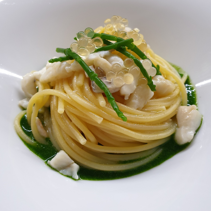 PerleBianche_Spaghetti San Pietro e cavolo nero.jpg